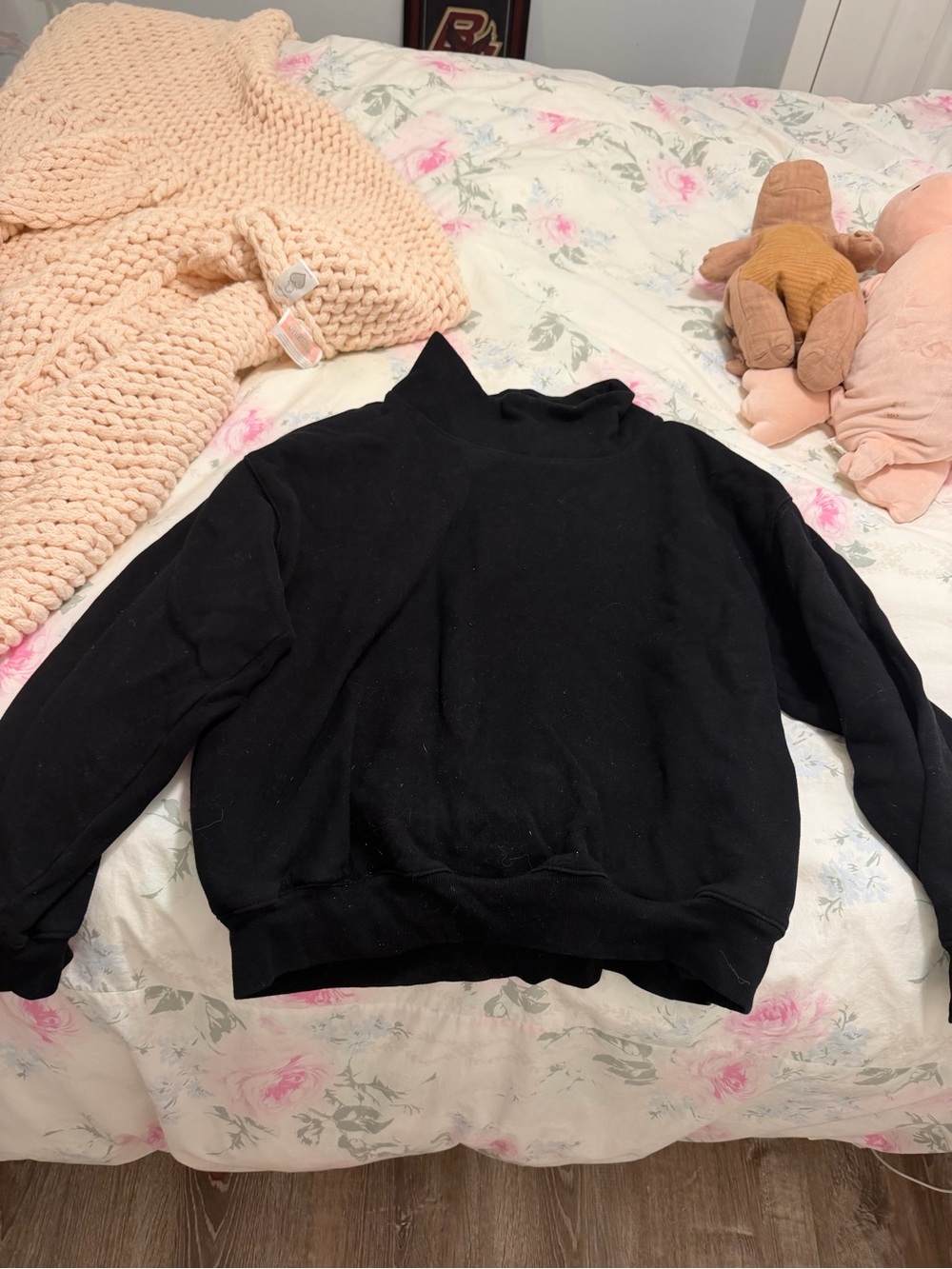 Aritzia Mega Fit Mock Neck
